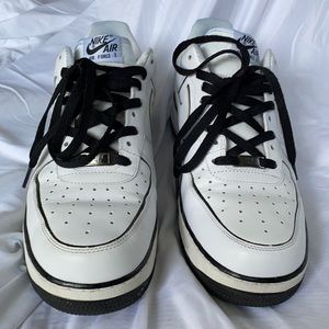 COPY - White/black Air Force 1 ‘07, size 12
